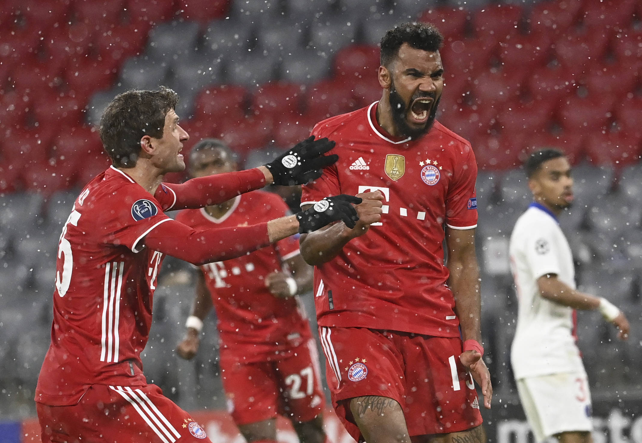 中场断球即 中场断球即